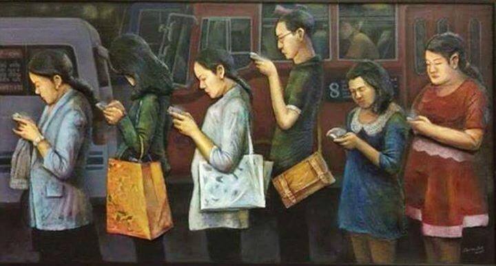 Celulares Na Fila Do Ônibus